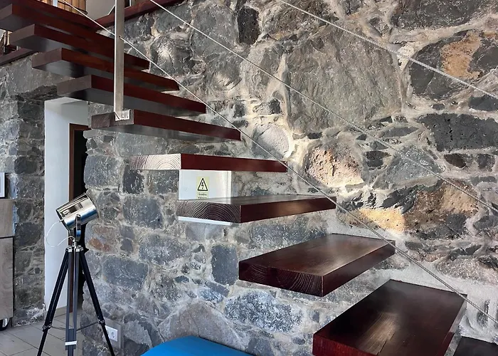 Lucky Lemons - Boutique Madeira - 2 Estreito Da Calheta